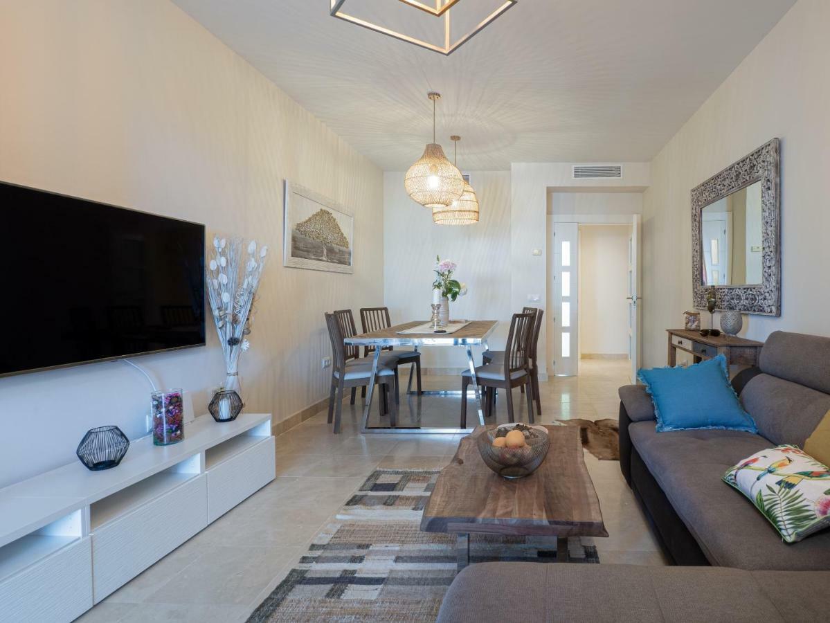 Amazing Two Bedroom Apartment In Los Flamingos, Marbella Estepona Exterior foto
